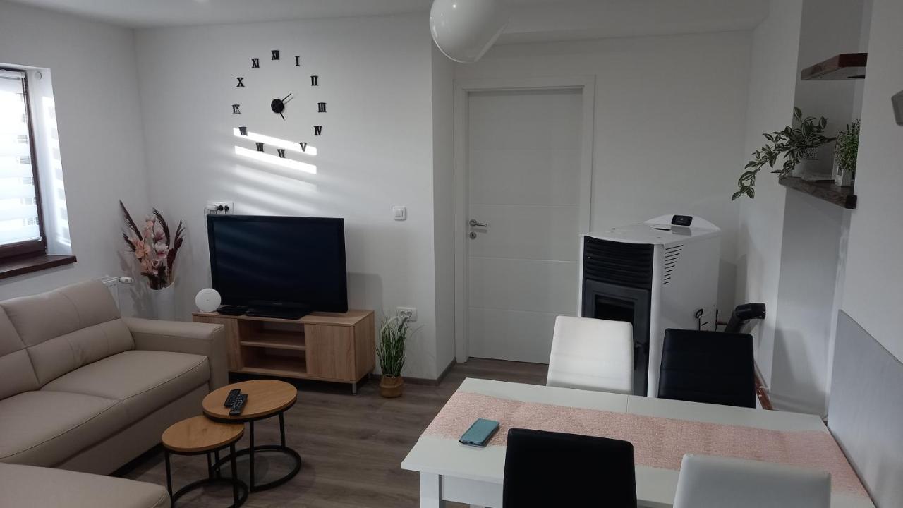 Gogo Apartman Delnice Kültér fotó