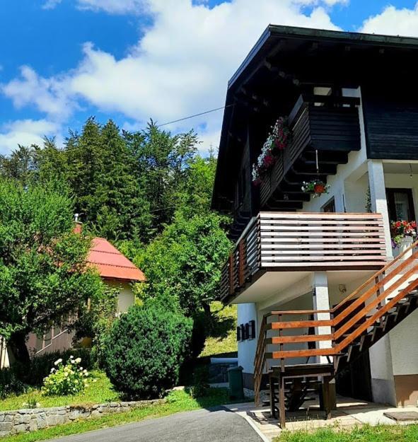 Gogo Apartman Delnice Kültér fotó
