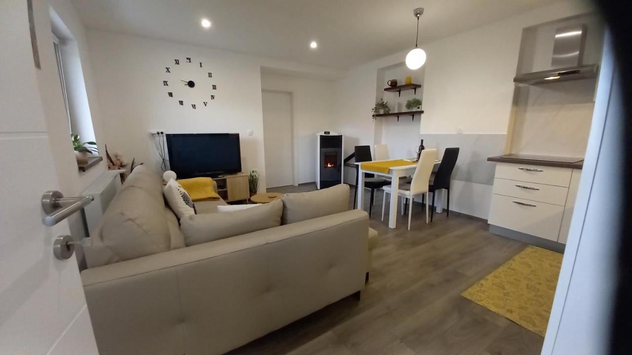 Gogo Apartman Delnice Kültér fotó