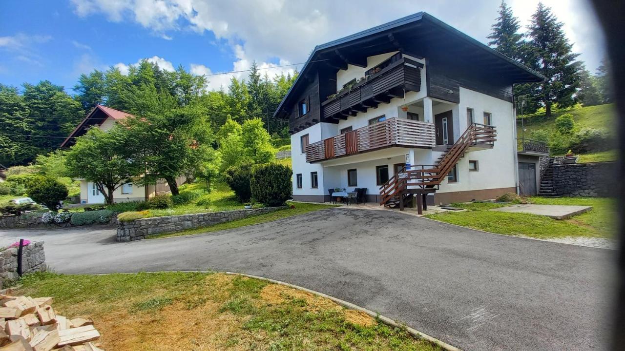 Gogo Apartman Delnice Kültér fotó