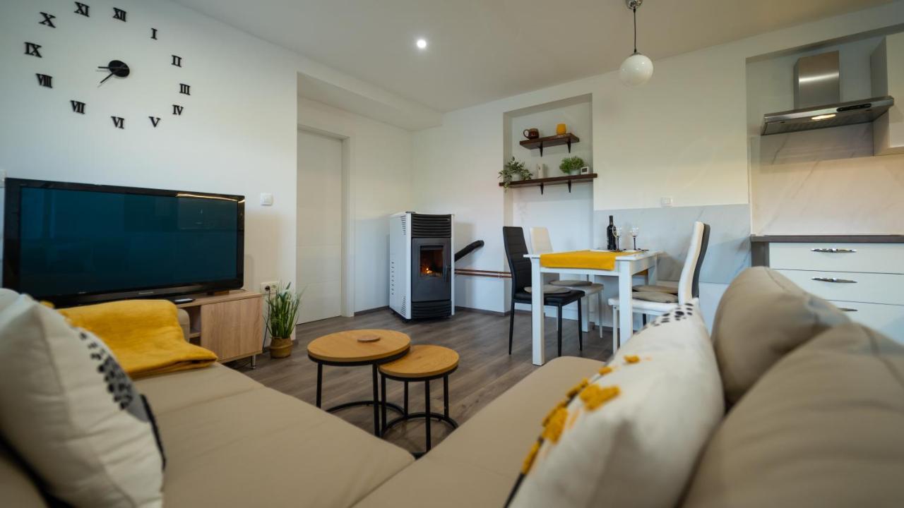 Gogo Apartman Delnice Kültér fotó